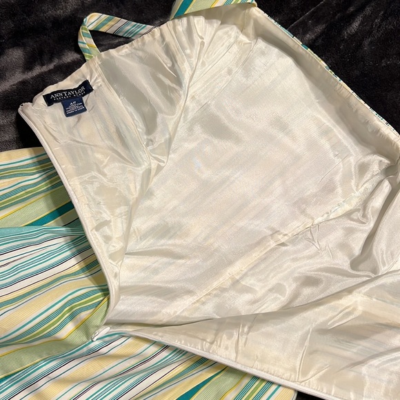 🎉Host Pick🎉 Ann Taylor Striped A-Line Dress with Straps. Fully lined. Size 4P. - Picture 5 of 6